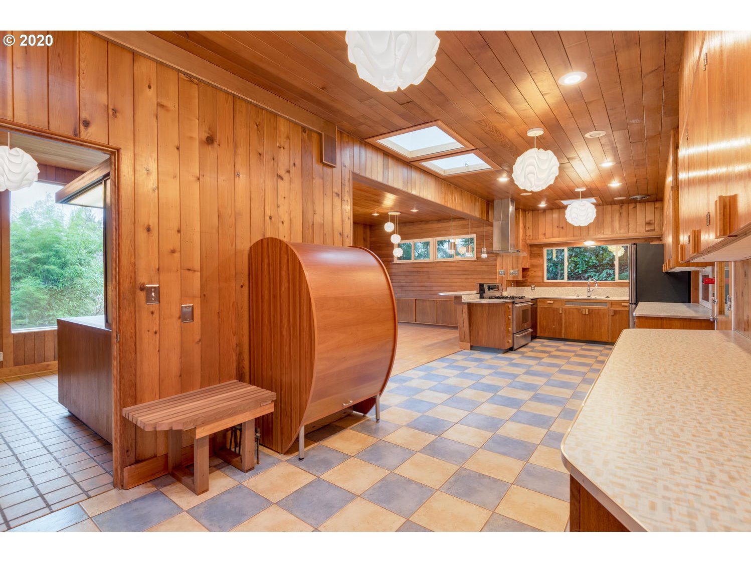 9609 Southwest Lancaster Road Portland, OR 97219 - Photo 12 of 30 Gallery Image 12