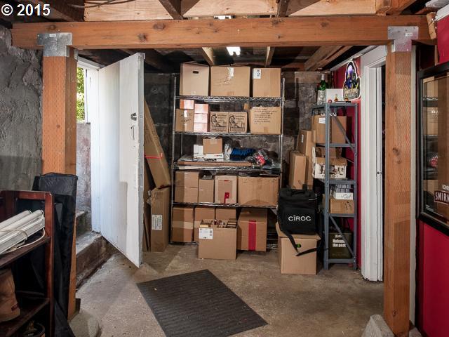 3813 Southwest Huber Street Portland, OR 97219 - Photo 16 of 16 Gallery Image 16