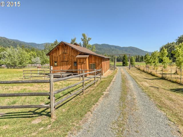 899 Caves Camp Road Williams, OR 97544 - Photo 12 of 16 Gallery Image 12