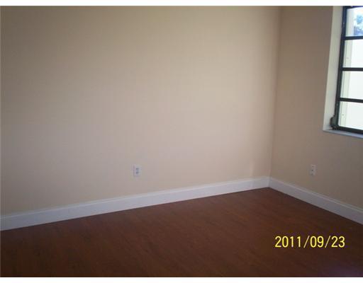 18493 Southwest 83rd Place Miami, FL 33157 - Photo 18 of 23