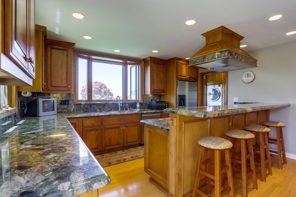 1502 Las Flores Drive Carlsbad, CA 92008 - Photo 10 of 22