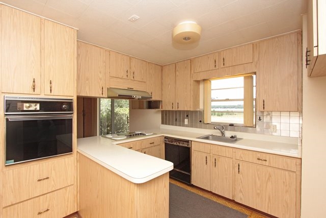151-153 Bumpy Road Melrose, FL 32666 - Photo 6 of 25 Main House Kitchen View 2