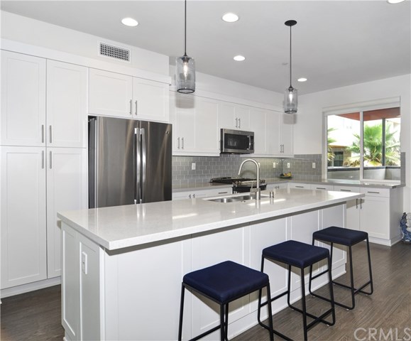 642 Channel Way Costa Mesa, CA 92627 - Photo 10 of 28