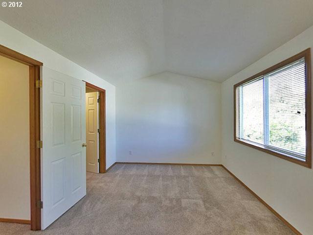 17665 Southwest Alexander Street Aloha, OR 97003 - Photo 9 of 12 Gallery Image 9