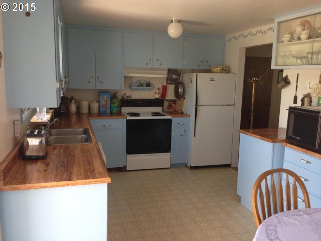 239 South 18th Street Reedsport, OR 97467 - Photo 11 of 14 Gallery Image 11
