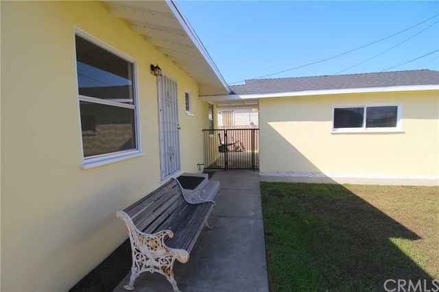 14101 1/2 Anderson Place Paramount, CA 90723 - Photo 18 of 33