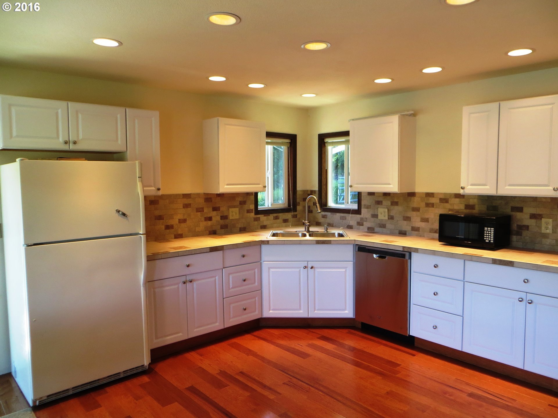 7805 Bullock Road Oakland, OR 97462 - Photo 7 of 32 Gallery Image 7