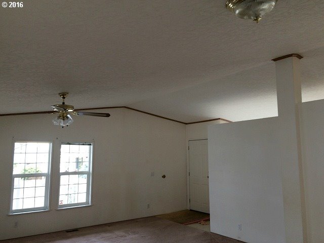 206 Shadow Ranch Lane Roseburg, OR 97470 - Photo 18 of 21 Gallery Image 18