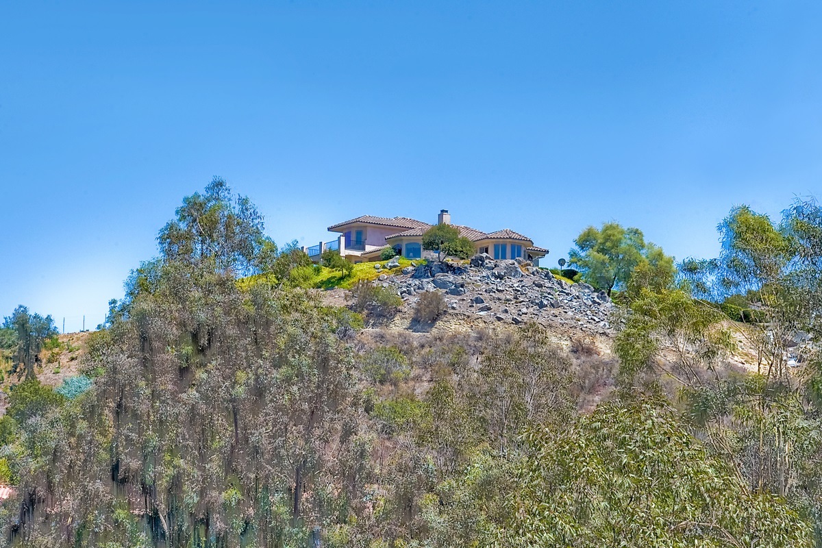 29308 Costalota Road Valley Center, CA 92082 - Photo 3 of 25