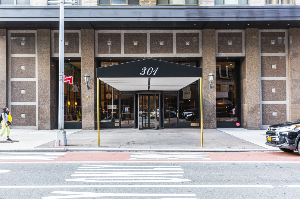 Continental Towers 301 E 79th St, Manhattan, NY 10075 - Photo 3 of 8