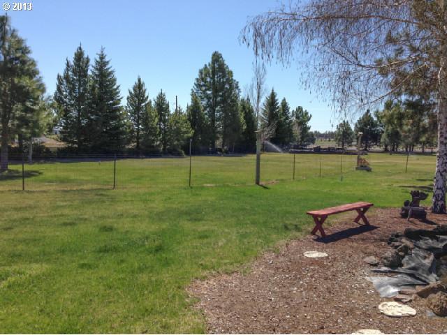 21086 Tumalo Road Bend, OR 97703 - Photo 3 of 12