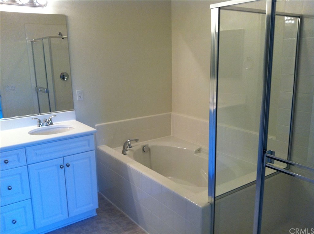 113 Silverado Irvine, CA 92618 - Photo 5 of 7