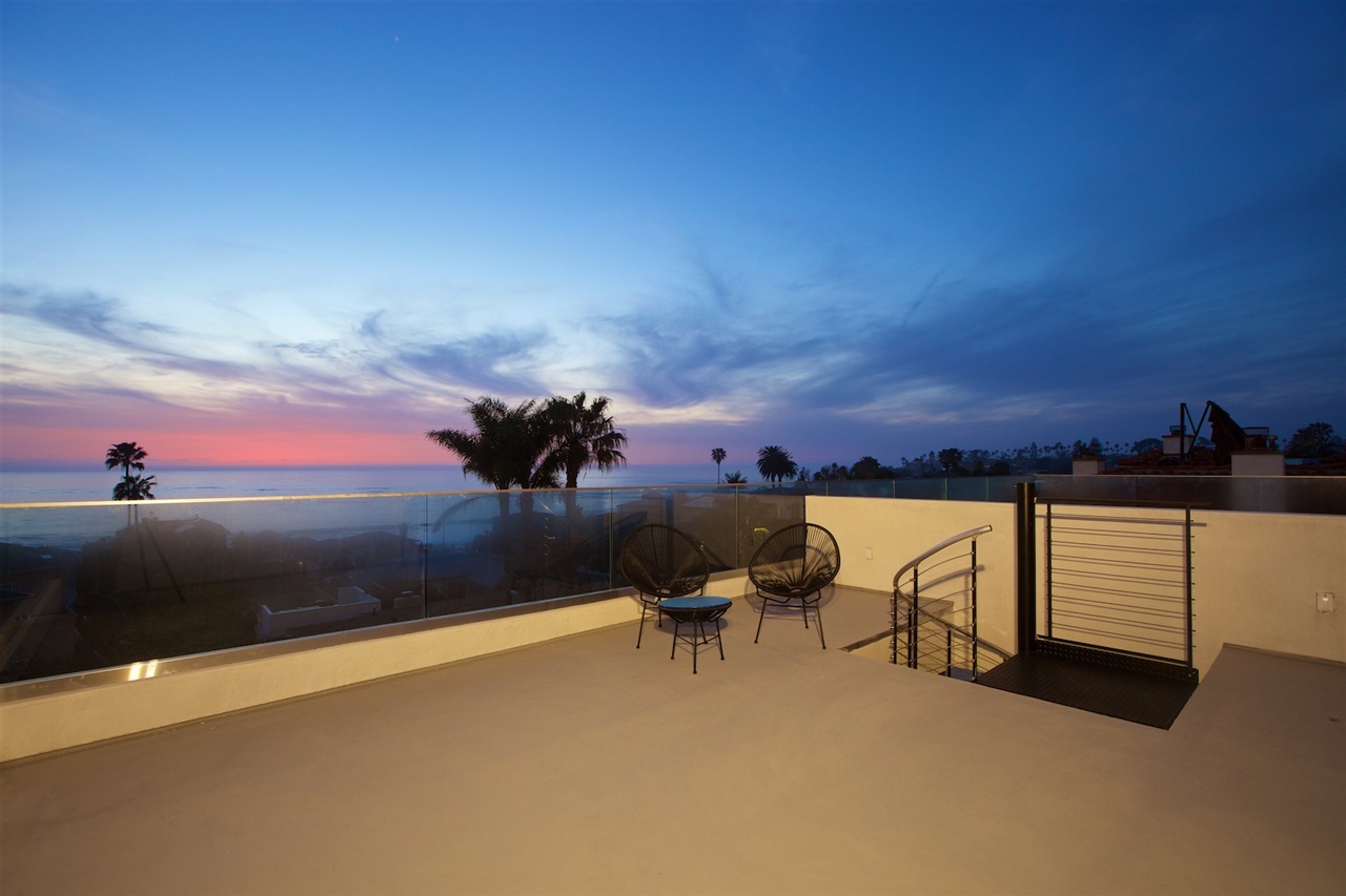 5663 Abalone Place La Jolla, CA 92037 - Photo 15 of 25 Rooftop Deck