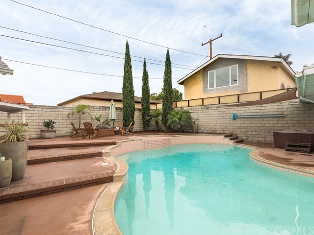2002 Jaybrook Drive Rancho Palos Verdes, CA 90275 - Photo 17 of 23 Open pool area