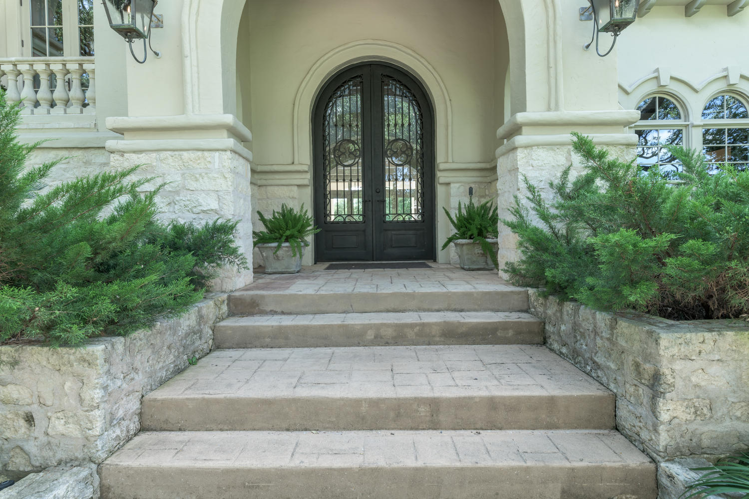 451 Pemberton Way Austin, TX 78737 - Photo 5 of 52