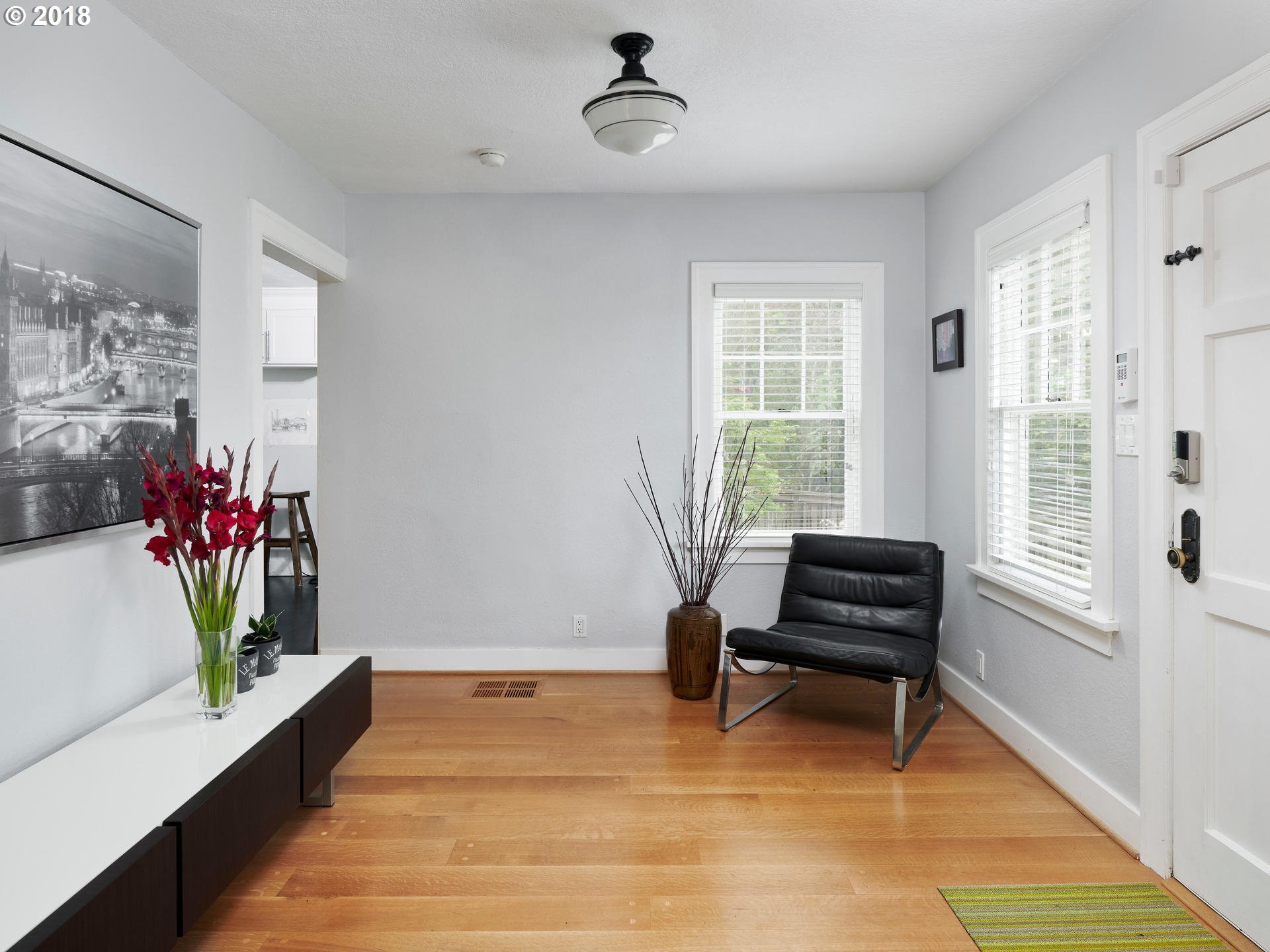 2798 Southwest Old Orchard Road Portland, OR 97201 - Photo 5 of 31