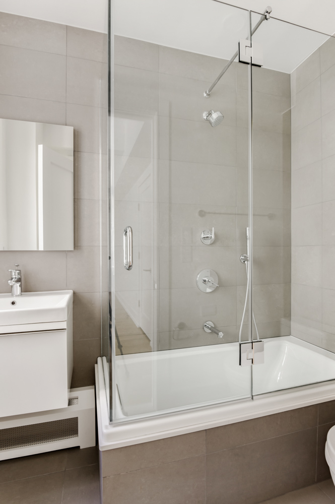 301 East 21st Street, Unit 16H Manhattan, NY 10010 - Photo 9 of 11