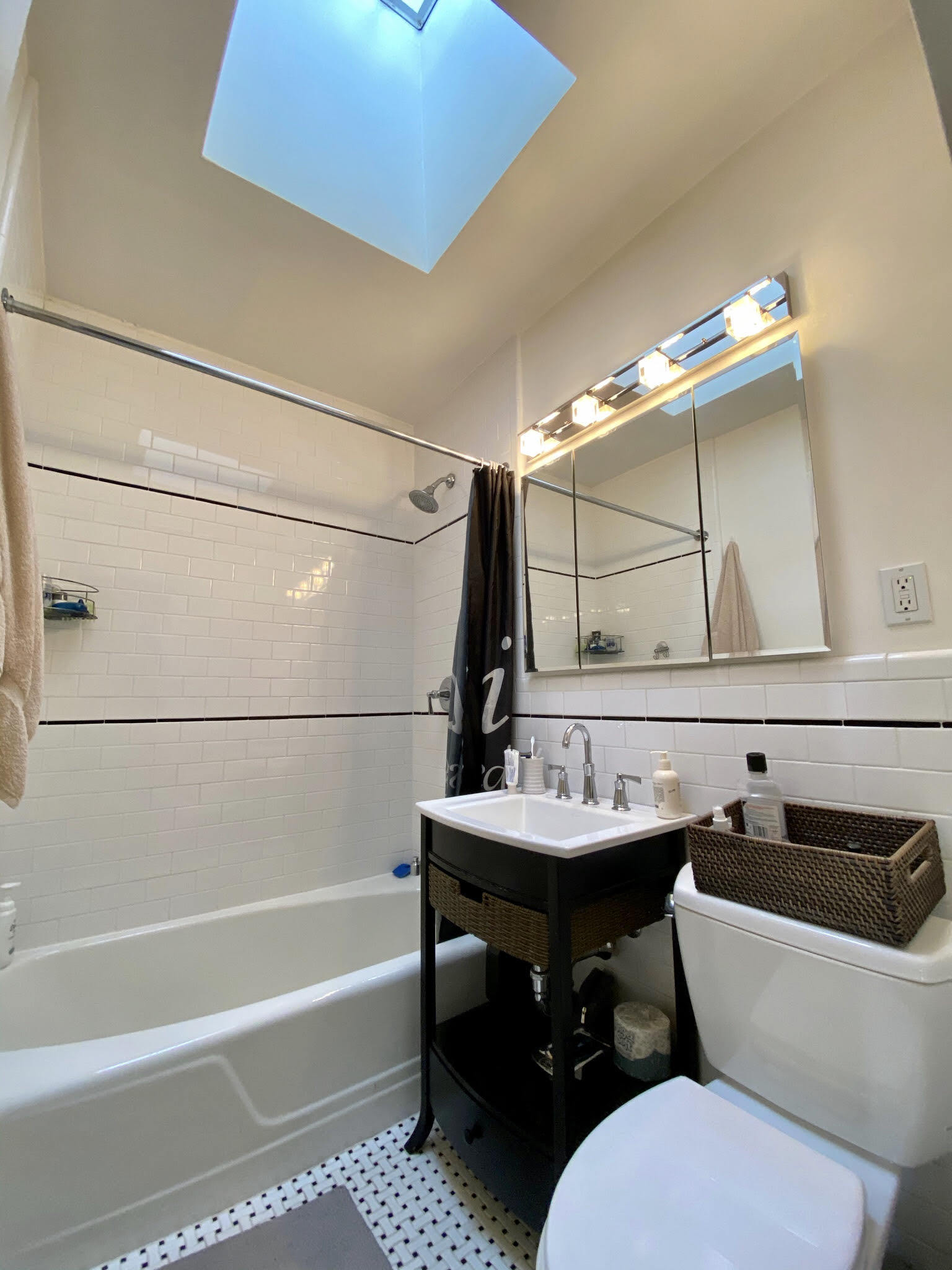 326 West 20th Street, Unit 3 Manhattan, NY 10011 - Photo 7 of 8