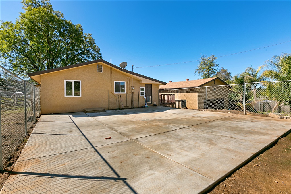 15652 Las Lomas Road El Cajon, CA 92021 - Photo 19 of 25 Gallery Image 19