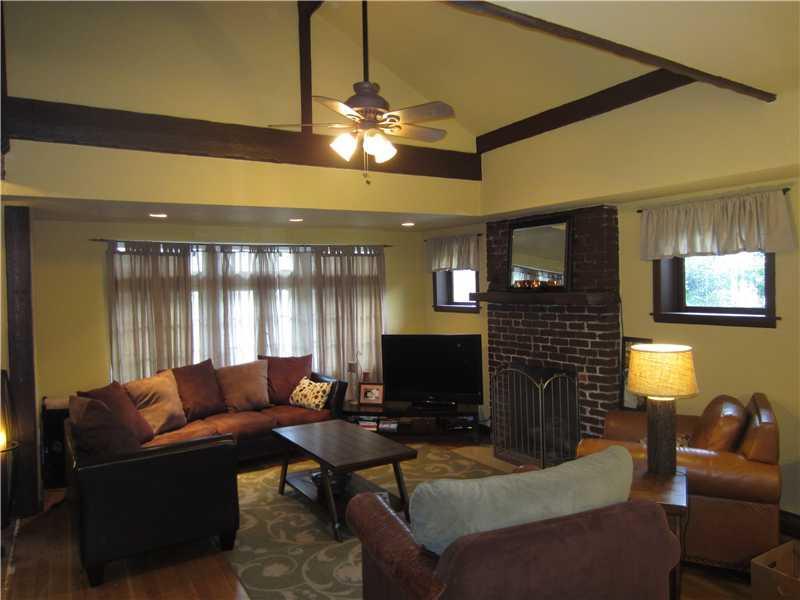 3857 Evergreen Road Observatory Hill, PA 15214 - Photo 3 of 14 Gallery Image 3