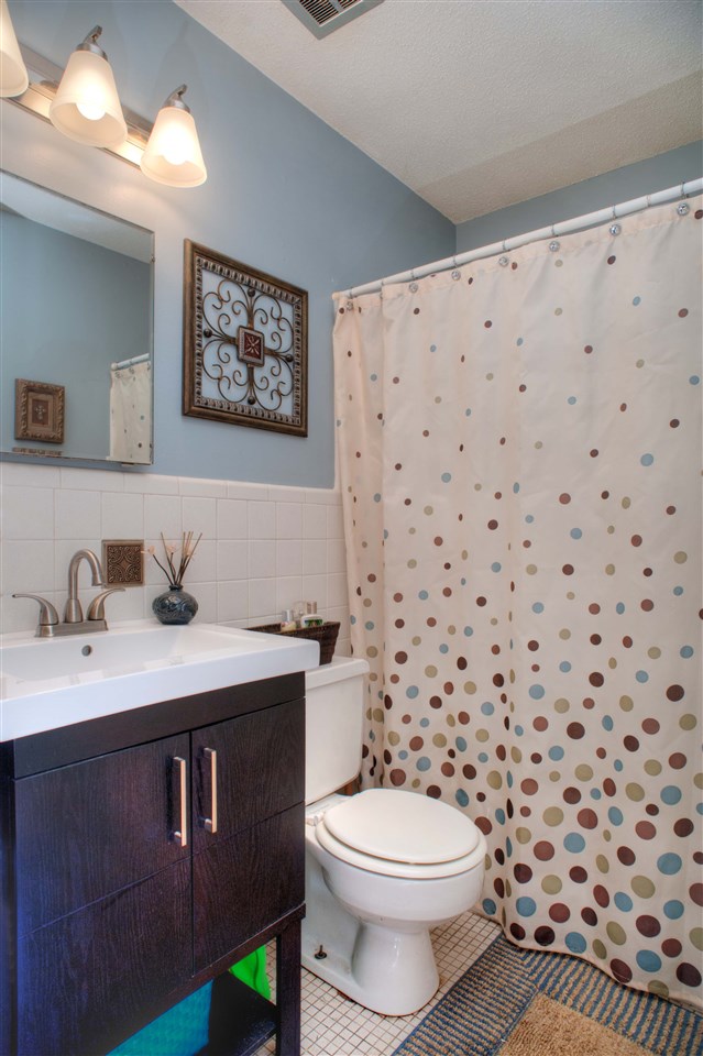 5776 Spring Lake Road Memphis, TN 38135 - Photo 16 of 22 Cute New Furniture Style Vanity in Full Bath with Tub/Shower Combo