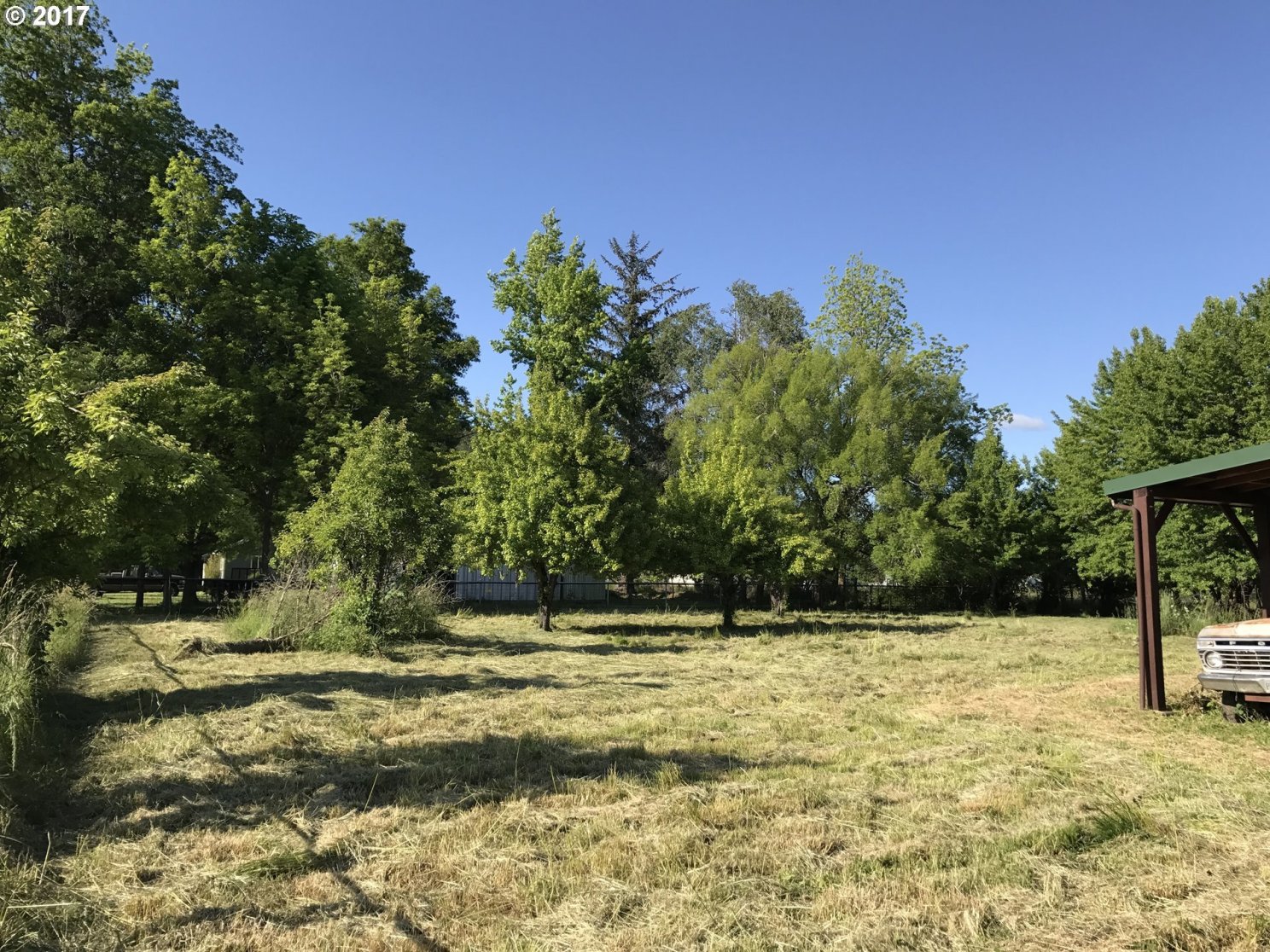 215 North Side Road Sutherlin, OR 97479 - Photo 19 of 32