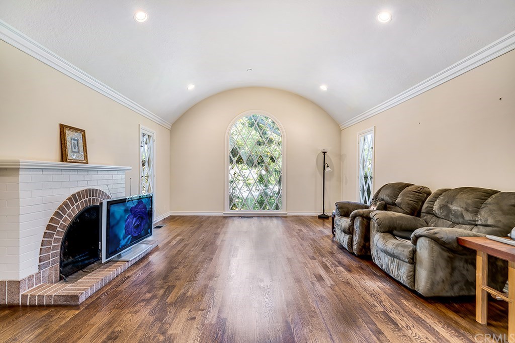 2000 Lorain Road San Marino, CA 91108 - Photo 3 of 27