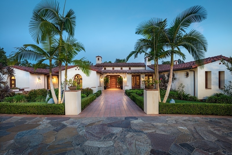 17657 Los Morros Rancho Santa Fe, CA 92067 - Photo 2 of 19 Gated motor court leads you to welcoming front entry.