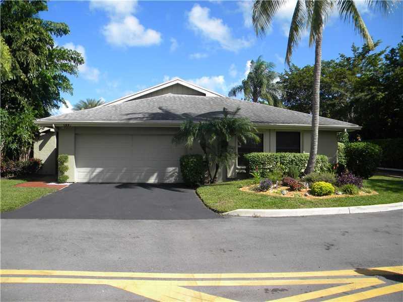 119 Laurel Road, Unit 119 Hollywood, FL 33021 - Photo 2 of 25 Gallery Image 2