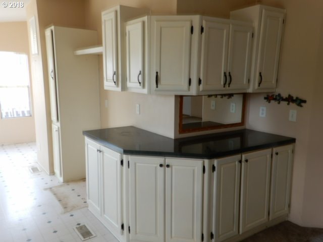 639 Old Town Loop Road Oakland, OR 97462 - Photo 19 of 29 Gallery Image 19