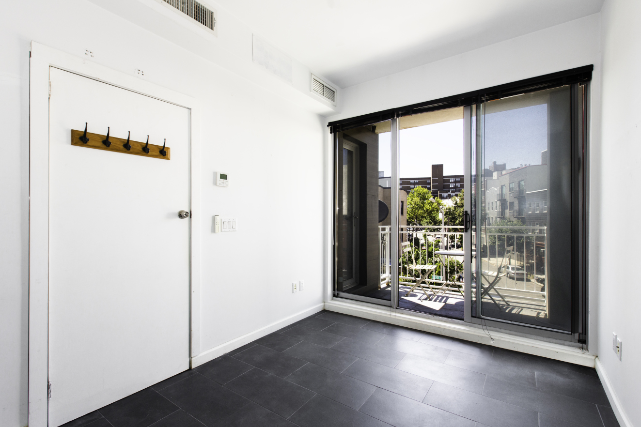 233 Devoe Street, Unit 2A Brooklyn, NY 11211 - Photo 3 of 6