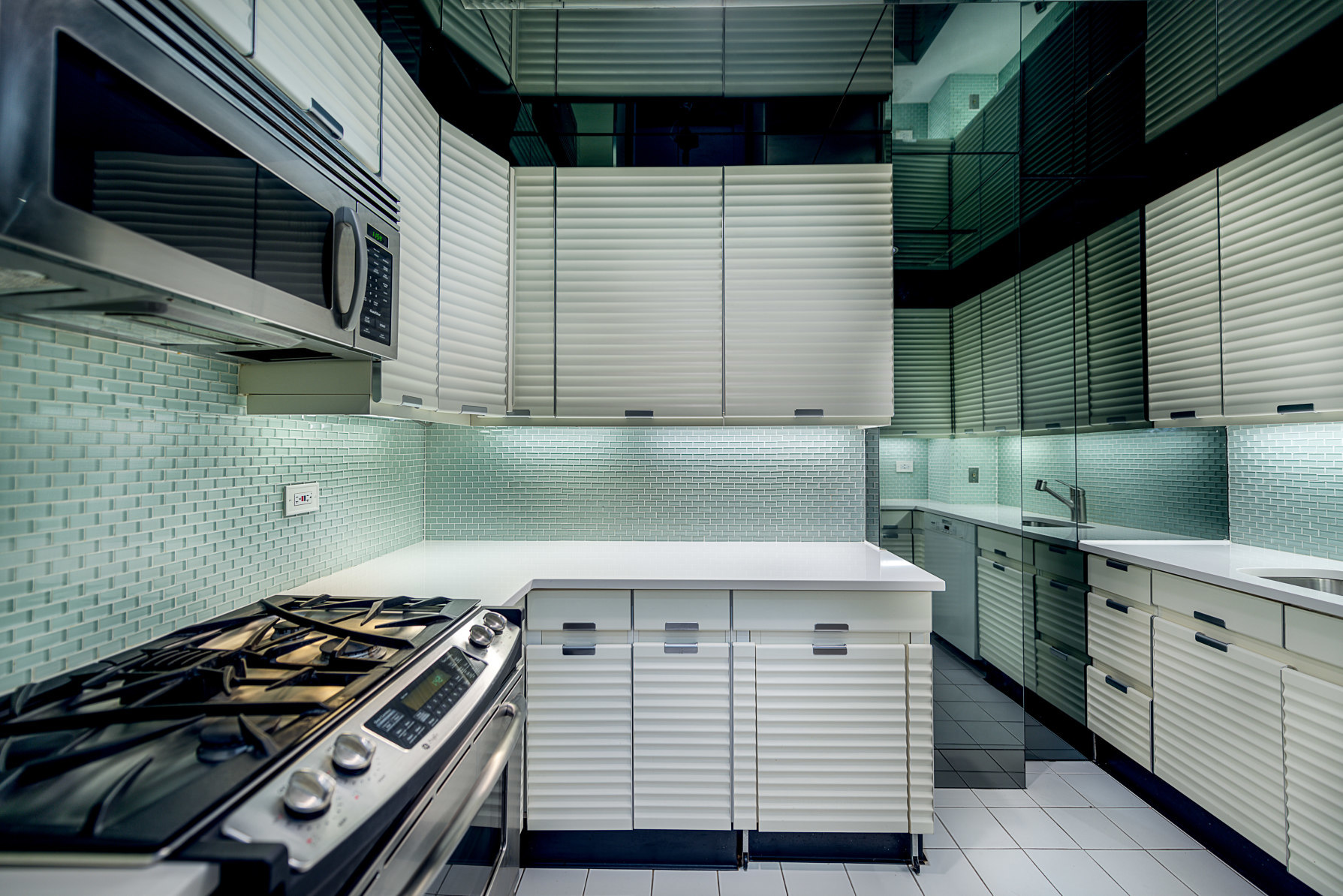 40 East 61st Street, Unit 8C Manhattan, NY 10065 - Photo 5 of 12