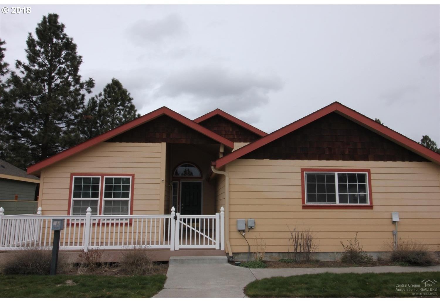 108 North Wheeler Loop Sisters, OR 97759 - Photo 2 of 18 Gallery Image 2