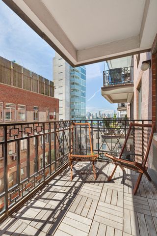 $1,325,000 | 366 West 11th Street, Unit 8C | West Village