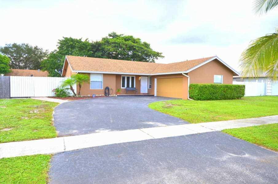 19467 Liberty Road Boca Raton, FL 33434 - Photo 1 of 24