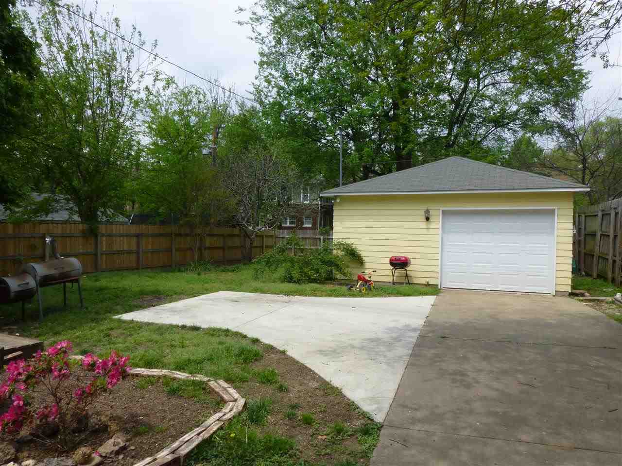 1584 Forrest Drive Memphis, TN 38112 - Photo 16 of 16