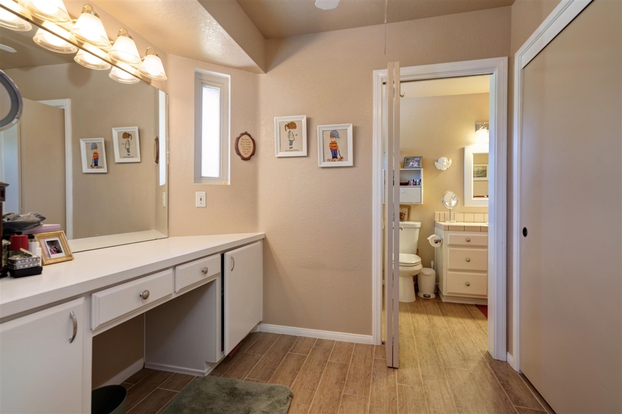 24081 Del Amo Road Ramona, CA 92065 - Photo 16 of 25 Gallery Image 16