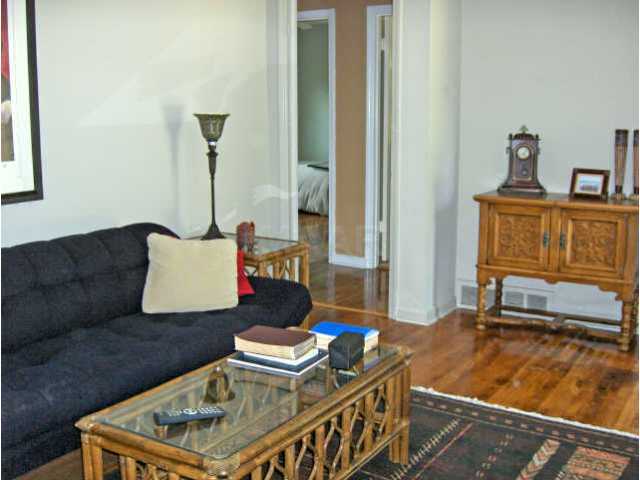 1143 Wilbec Road Memphis, TN 38117 - Photo 3 of 7 Gallery Image 3