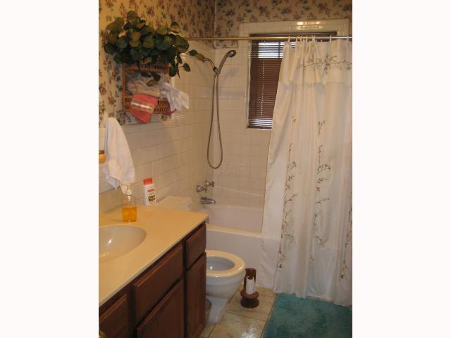6685 Stout Road Memphis, TN 38119 - Photo 8 of 9 Gallery Image 8