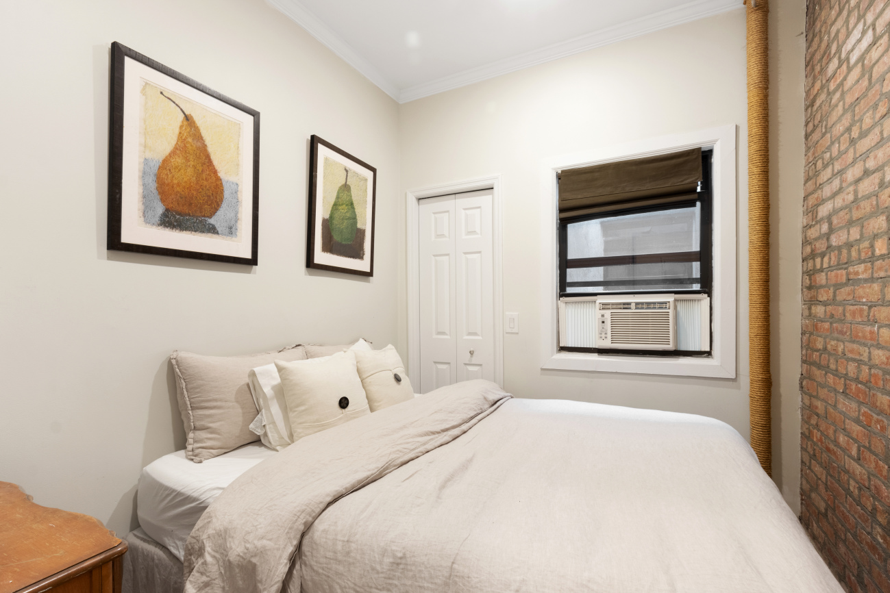 113 Elizabeth Street, Unit 4A Manhattan, NY 10013 - Photo 3 of 4