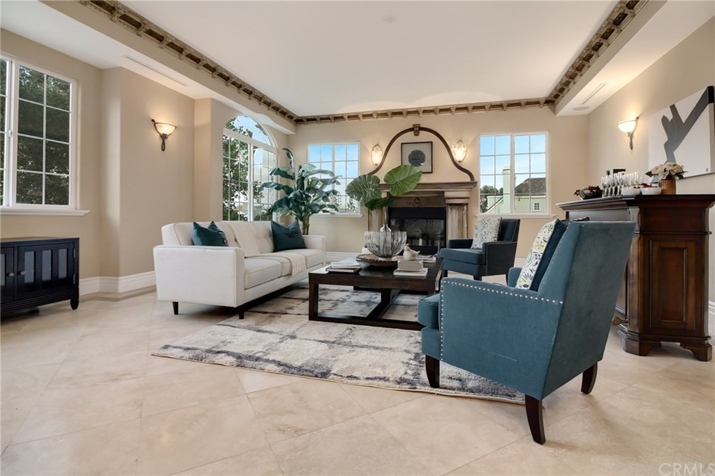 22436 North Summit Ridge Circle Chatsworth, CA 91311 - Photo 4 of 39