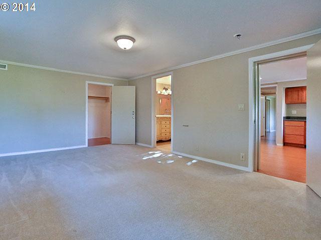 201 Southwest Palatine Hill Road Portland, OR 97219 - Photo 13 of 16