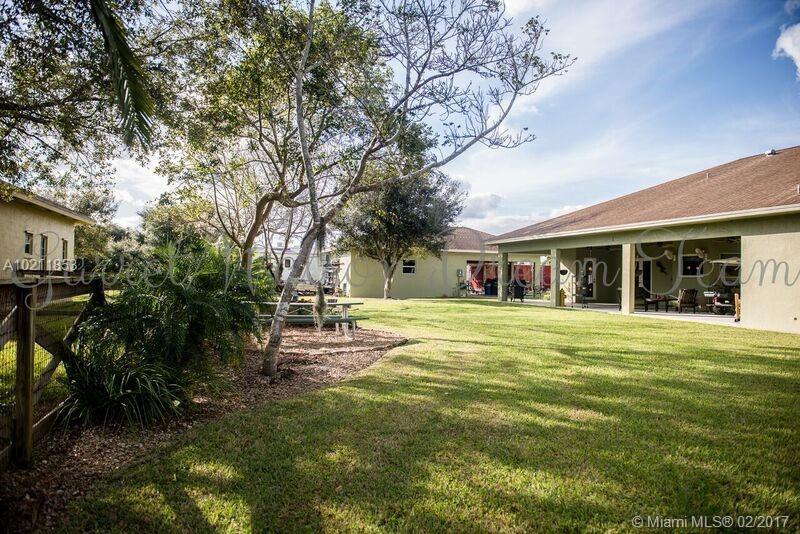19302 Southwest 292nd Street Homestead, FL 33030 - Photo 26 of 29
