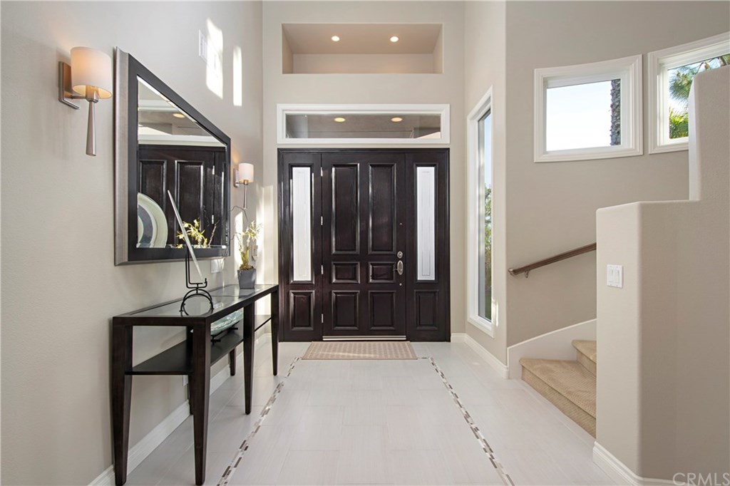 23 Emerald Glen Laguna Niguel, CA 92677 - Photo 11 of 56 Front entry and front staircase