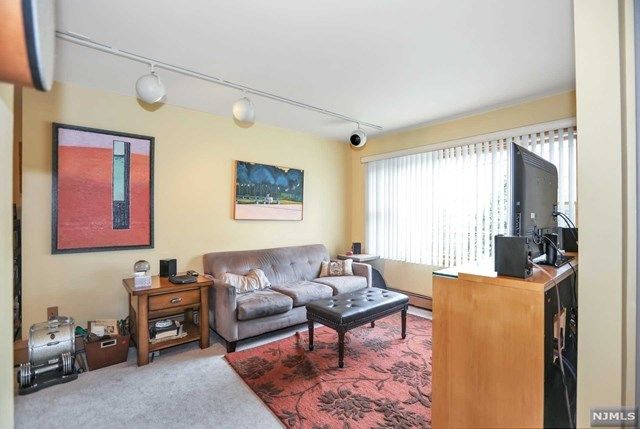 262 Main Street East Rutherford, NJ 07073 - Photo 4 of 20