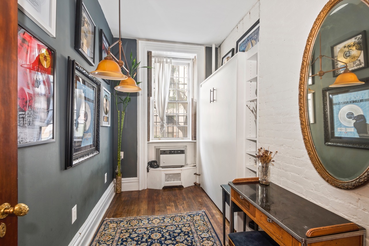 353 West 22nd Street, Unit 1 Manhattan, NY 10011 - Photo 5 of 7