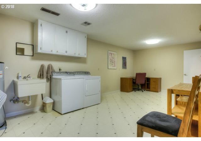 4875 Jones Road Southeast Salem, OR 97302 - Photo 16 of 32 Gallery Image 16