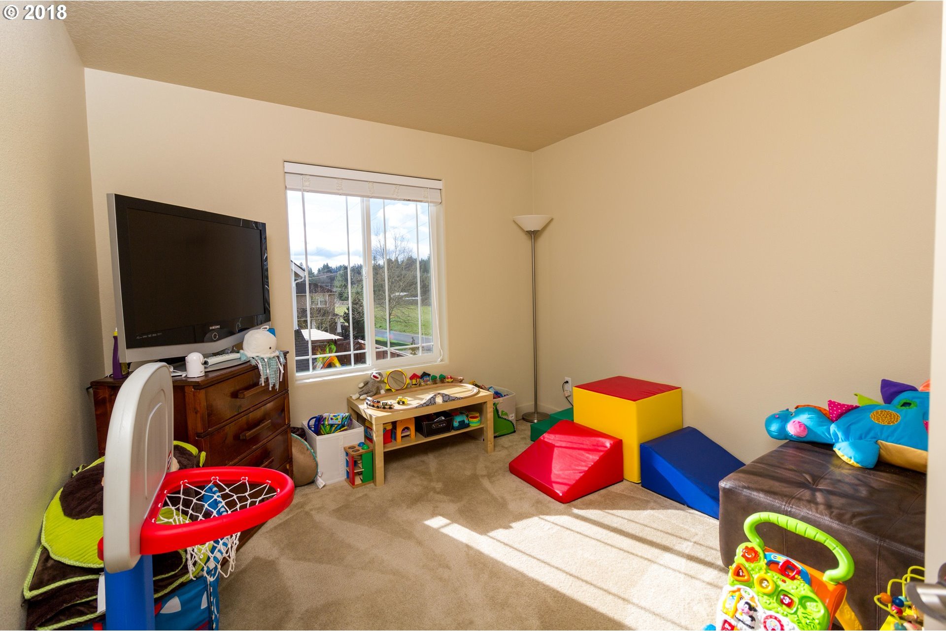 13680 Southwest Fischer Road King City, OR 97224 - Photo 12 of 32 Gallery Image 12