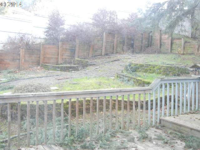18530 Southwest Hart Road Aloha, OR 97007 - Photo 5 of 16 Gallery Image 5
