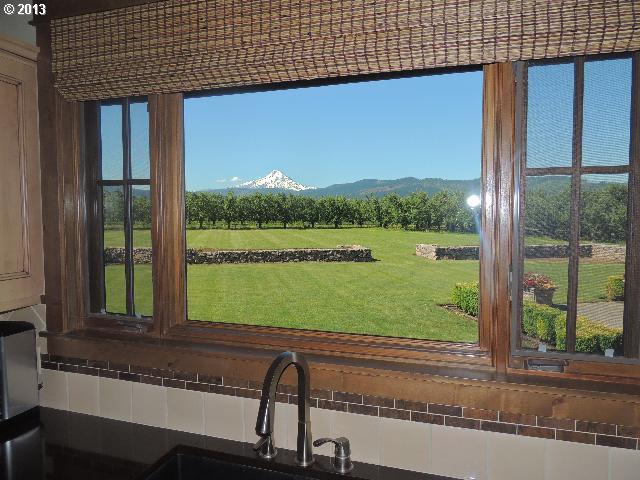 3484 Dethman Ridge Road Hood River, OR 97031 - Photo 4 of 16